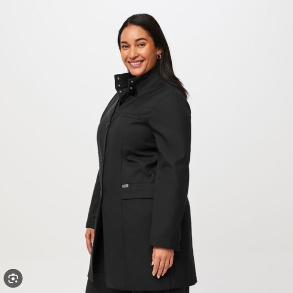 FIGSPRO Lab Coat - Picture 9 of 10